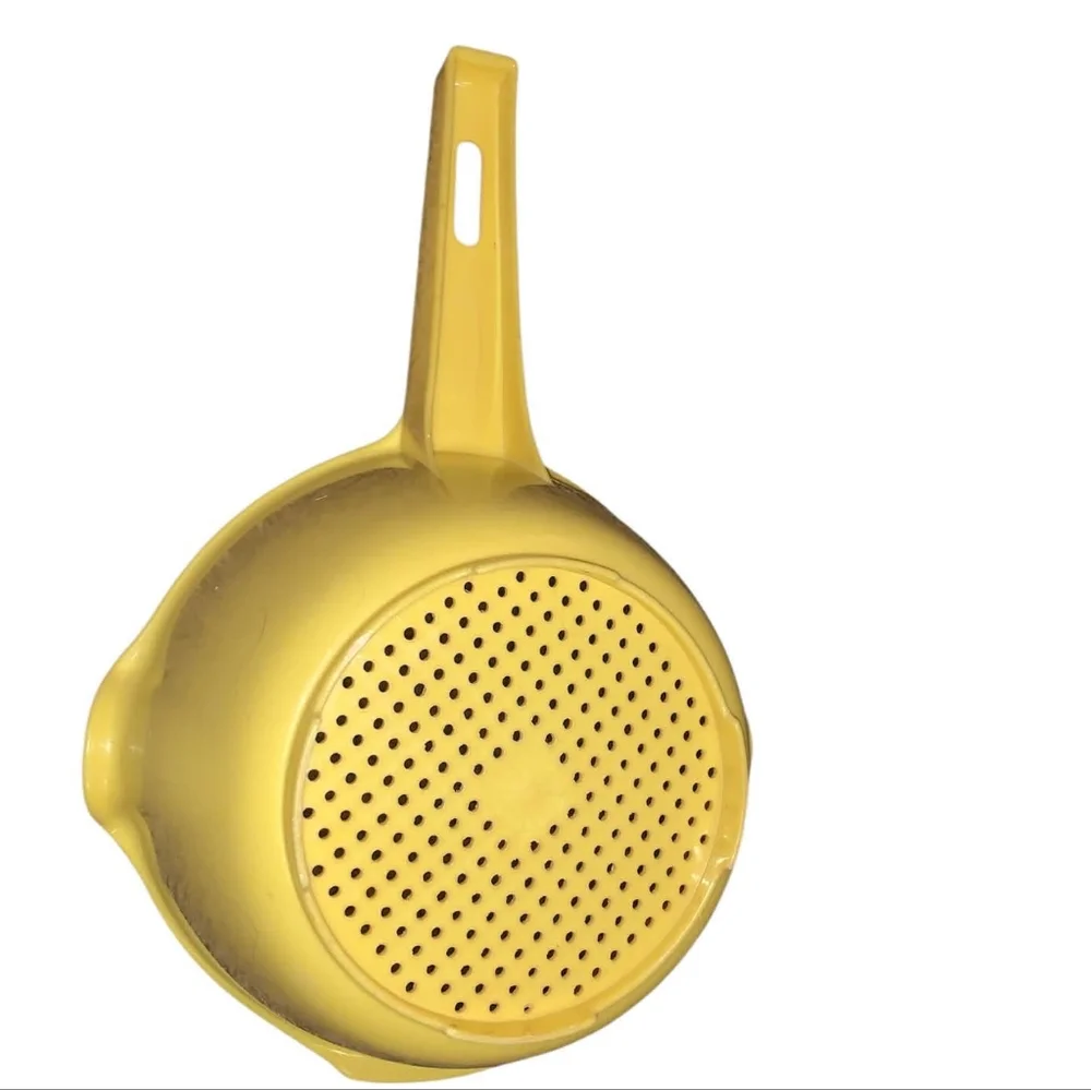 Vintage Rubbermaid Yellow Colander Strainer #2436 Small 7